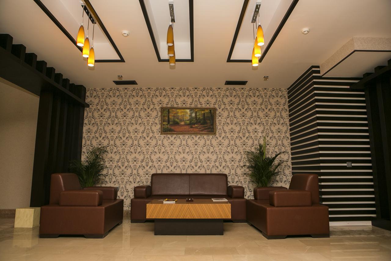 Azalea Hotel Baky Esterno foto